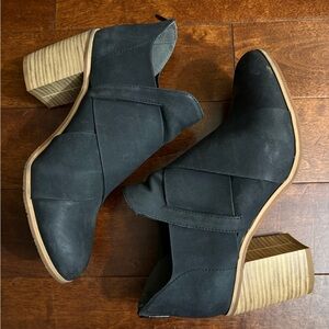 BC Footwear Black Ankle Booties with Stacked Wood-Look Heel